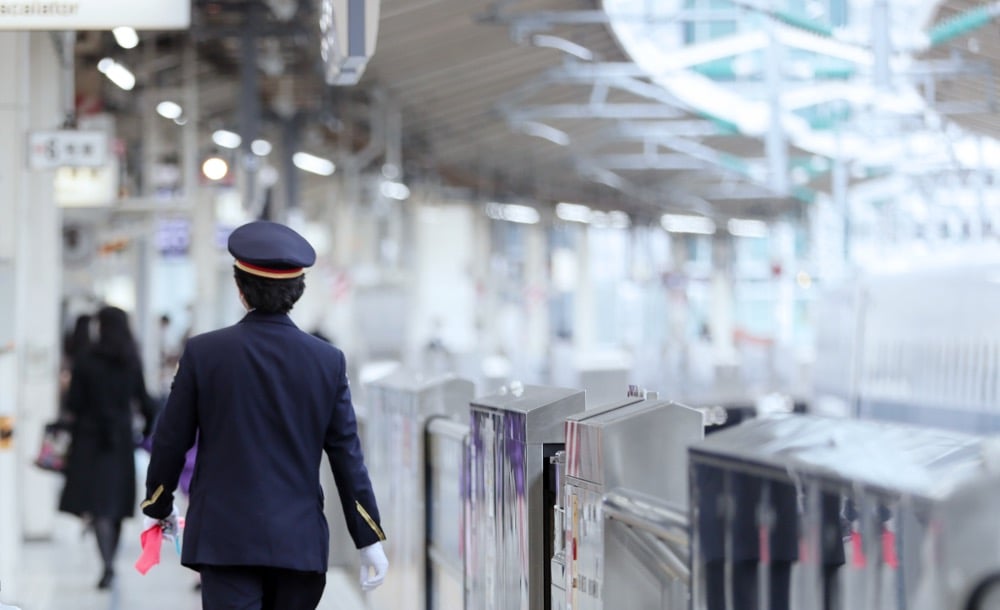 イメージ：駅のホーム