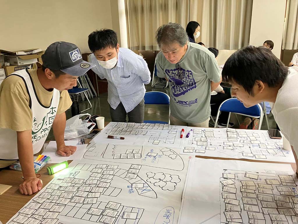 避難所運営ゲーム（HUG）を使った訓練の様子