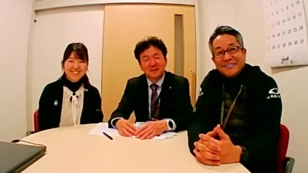 オンラインで取材に応じる社会福祉法人 大分県社会福祉事業団の後藤さん、久保田さん、矢野さん