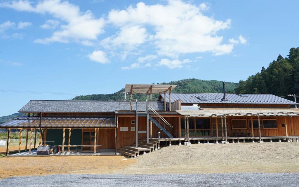 写真：渚の交番 石巻MORIUMIUS MARINE & FOOD施設外観